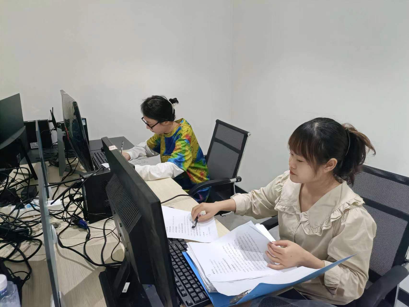 海南智慧游项目研发小组讨论(图1)